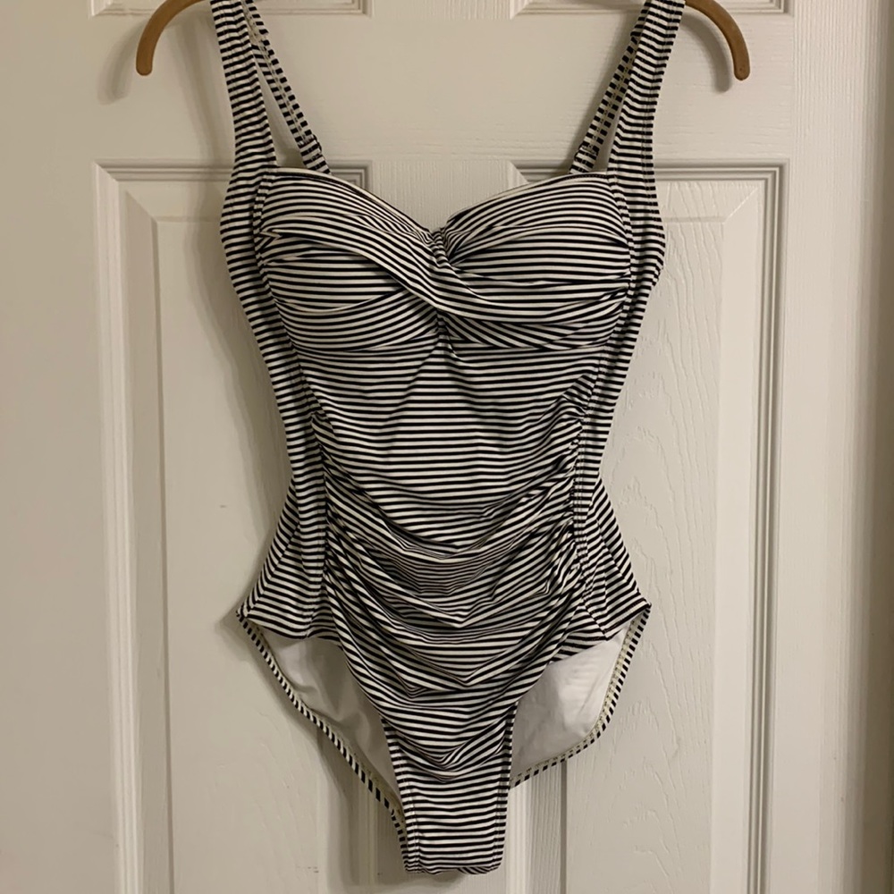 Nip Tuck Swim one piece bathing suit in size 6